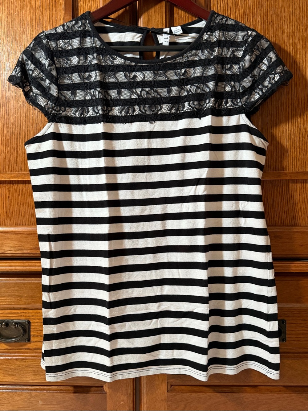 ELLE Striped Lace Trim Yoke Top Y2K Cap Sleeve Keyhole Back Timeless Capsule